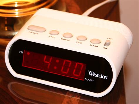 File:Digital-clock-alarm.jpg - Wikimedia Commons