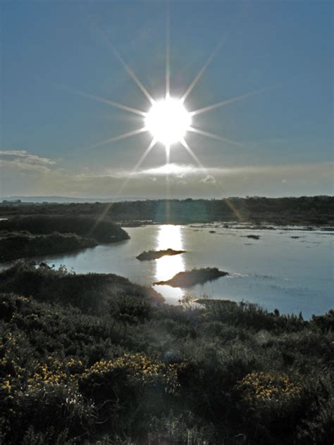 Midday Sun © Anne Burgess cc-by-sa/2.0 :: Geograph Britain and Ireland