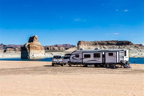 Camping at Lone Rock Beach, Lake Powell Utah (serious wow) | LaptrinhX / News