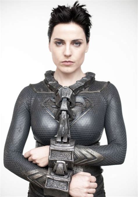 Antje Traue - "Man Of Steel" Promoshoot 2013 • CelebMafia