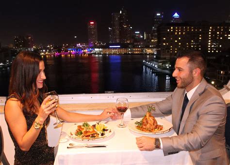 Public Dining Cruises Tampa | Yacht StarShip