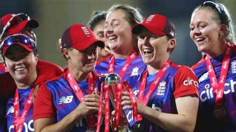 England Women's Cricket Team | BBC Sport