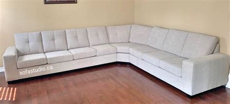 🇨🇦Custom Sectional Manufactured and Designed by Sofa Studio in our Brampton Factory .. Size 146 ...