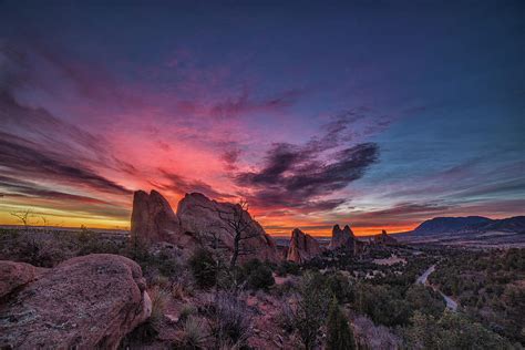 Garden of the Gods sunrise Photograph by Bruce Hausknecht - Fine Art America