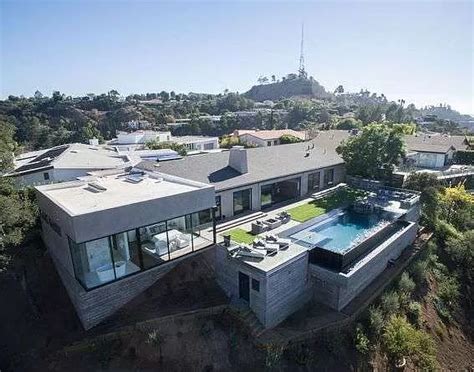 Gal Gadot House: The Beverly Crest Home - Urban Splatter