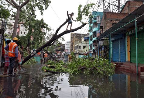 Death and destruction after cyclone hits India, Bangladesh | PBS News