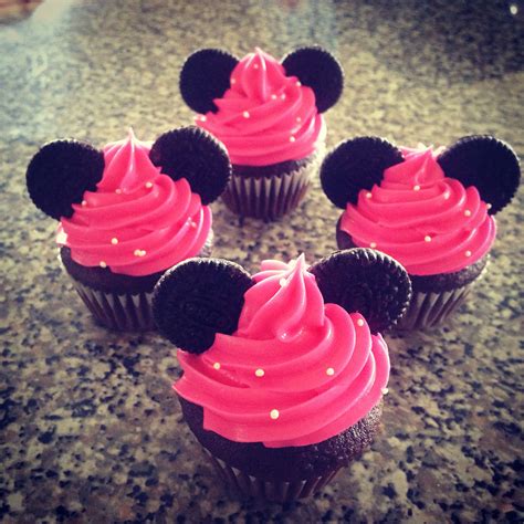 Minnie Mouse Mini Cupcakes. Chocolate Cake with Pink Buttercream Icing. Minnie Maus Cupcakes ...