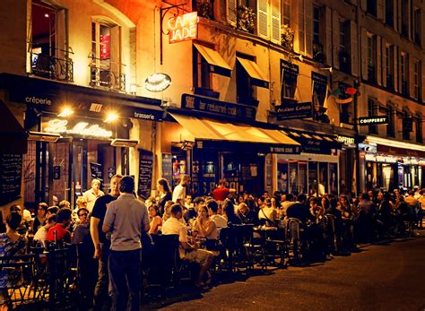 Outdoor Dining: a Delightful Part of Paris Night Life. - TRAINS ...