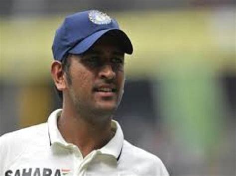 Dhoni announces retirement from Test Cricket, Kohli to lead in Sydney