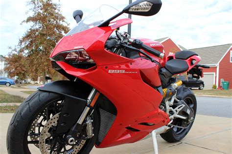 Red Ducati 899 Panigale Picture Thread - Ducati 899 Panigale Forum