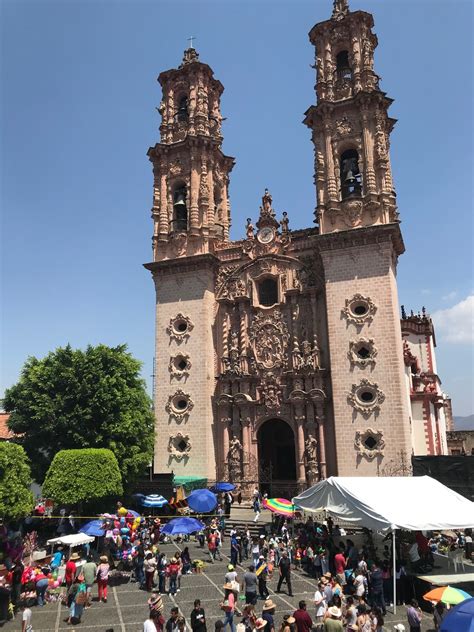 #XPLORandoCdMx #IdeasQueInspiranNombreDelLugar El templo de Santa Prisca en Taxco, Guerrero, un ...