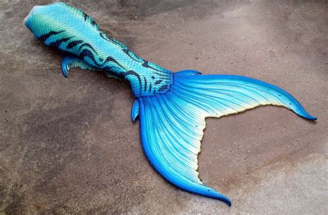 Woah... just... It's too beautiful | Silicone mermaid tails, Mermaid ...