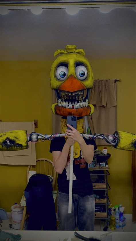 1:1 withered Chica cosplay 2/4 complete : r/fivenightsatfreddys