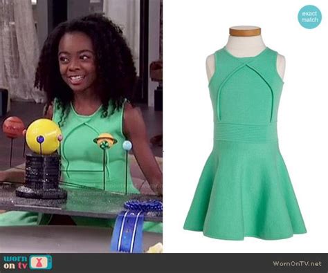 Zuri’s green dress on Jessie | Tv show outfits, Fancy outfits, Skai ...