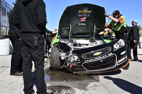 Danica Patrick crashes with Michael Annett and Jeb Burton in 500 practice