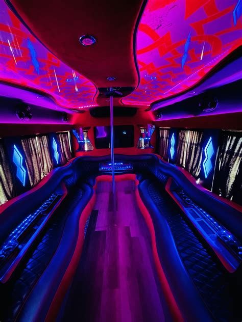 Luxury Party Bus & Limousine Rentals