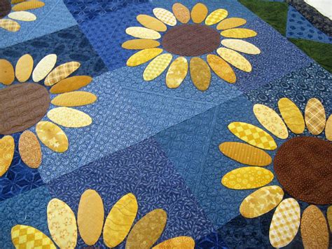 Green Fairy Quilts: Wendy's Sunflower Quilt