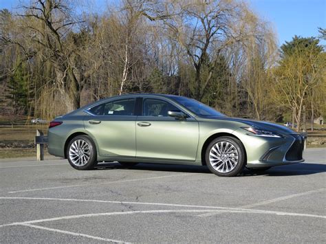 2019 Lexus ES Hybrid: 55 Exterior Photos | U.S. News