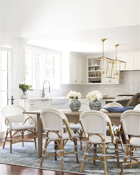 19 Coastal Dining Tables for the Summer Home