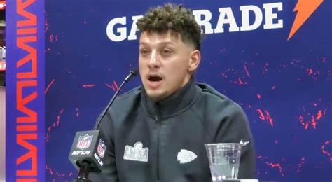 “Patrick Mahomes’ dad issues a heartfelt apology to his son after years ...