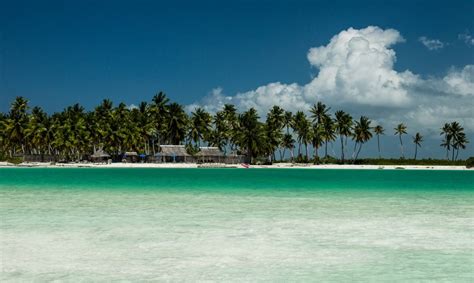 6 Best beaches in Kiribati - Ultimate guide (December 2024)