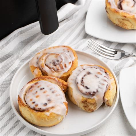 Air Fryer Cinnamon Rolls - Air Frying Foodie