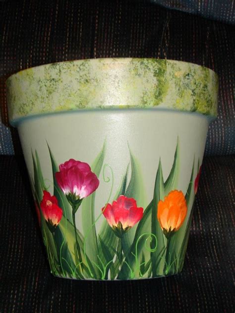 Pin by Cynthiayeaton on Clay Pots | Painted plant pots, Painted flower pots, Painted clay pots