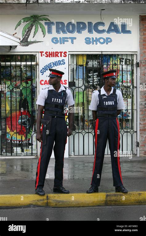 Jamaican police uniform uniformed hi-res stock photography and images ...