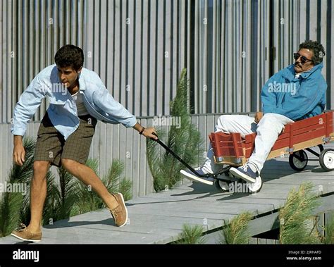 JONATHAN SILVERMAN, TERRY KISER, WEEKEND AT BERNIE'S, 1989 Stock Photo - Alamy