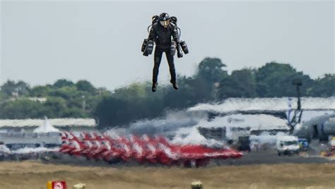 Watch The World's First Jet Suit Race Zip Around Dubai Marina | IFLScience