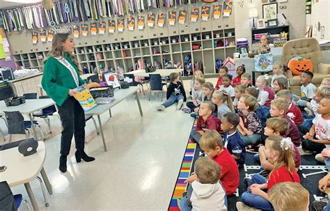 Education: Miss Mississippi visits Caledonia Elementary - The Dispatch