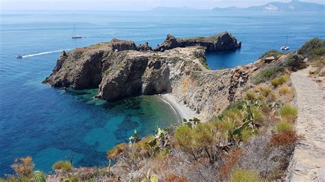 ARCHEOLOGIA | Panarea, la più antica fra le Eolie - ArcheoMe