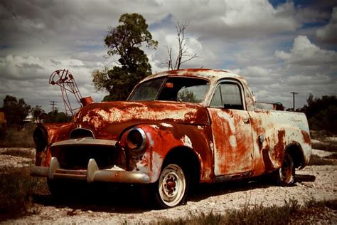 Rusty old ute | Rusty old Holden ute at Lightning Ridge | Buttz | Flickr