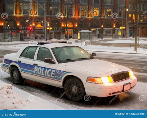 Police Car Parked at Night in Snowfall Stock Image - Image of flash, traffic: 29040121