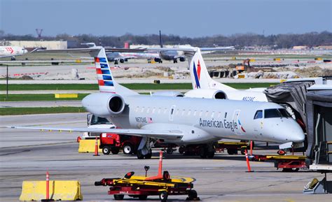 Flyers, Rejoice! American CRJ200s Being Replaced By E-175s ...