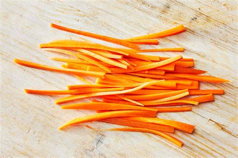 How To Julienne Carrots