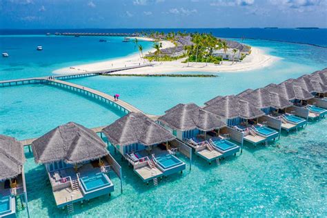 The Maldives Honeymoon Guide: Best Resorts & Top Tips – The Honeymoon Edit