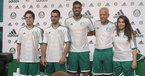 Palmeiras apresenta novos uniformes retrô para Série B - Futebol - UOL Esporte