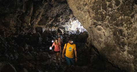 Hike to Indian Tunnel at Craters of the Moon, Craters of the Moon NM & PRES