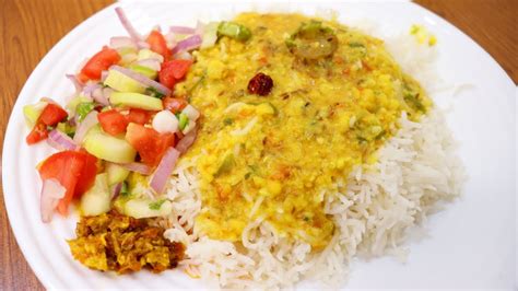 What makes Dal Chawal an Indian staple? - EatFIt