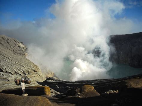 Mount Bromo & Kawah Ijen: 2 spectacular active volcanoes in Indonesia ...