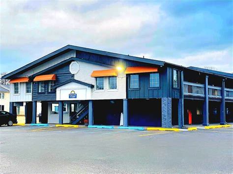 DAYS INN AND SUITES BY WYNDHAM PORT HURON - Updated 2024 Prices & Motel ...