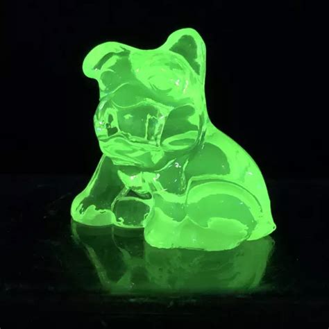 BOYD ART GLASS Miniature Bulldog Dog Pencil Holder Uranium Vaseline ...