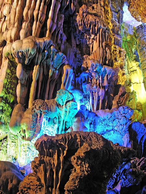 Our Amazing Planet Earth: Reed Flute Cave