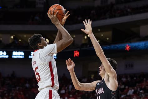 Nebraska men's basketball defeats in-state foe UNO