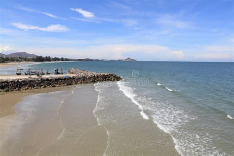 Beach at hua hin,thailand stock image. Image of shore - 23945921