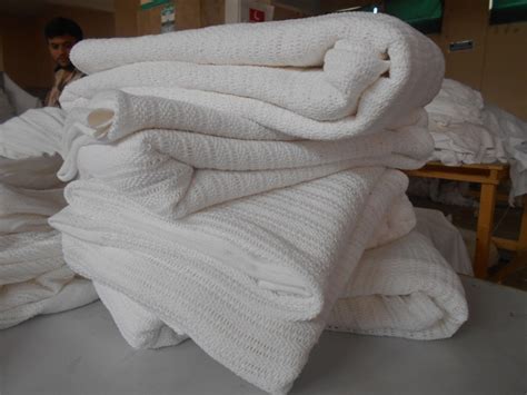 File:Cellular Blankets.jpg - Wikimedia Commons