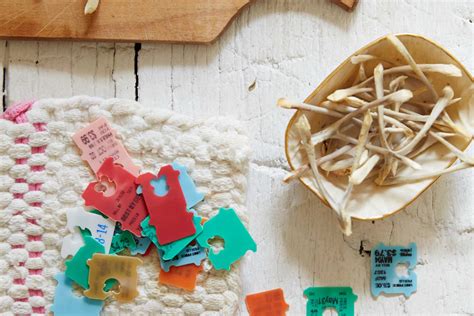 Plastic Bread Tags - Uses Hacks Surprising | Kitchn