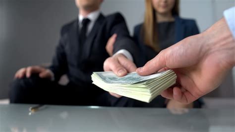 How Much Does It Cost to Hire a Personal Injury Attorney?