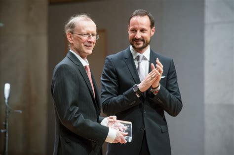 'A new era in number theory': Sir Andrew Wiles receives the Abel Prize ...